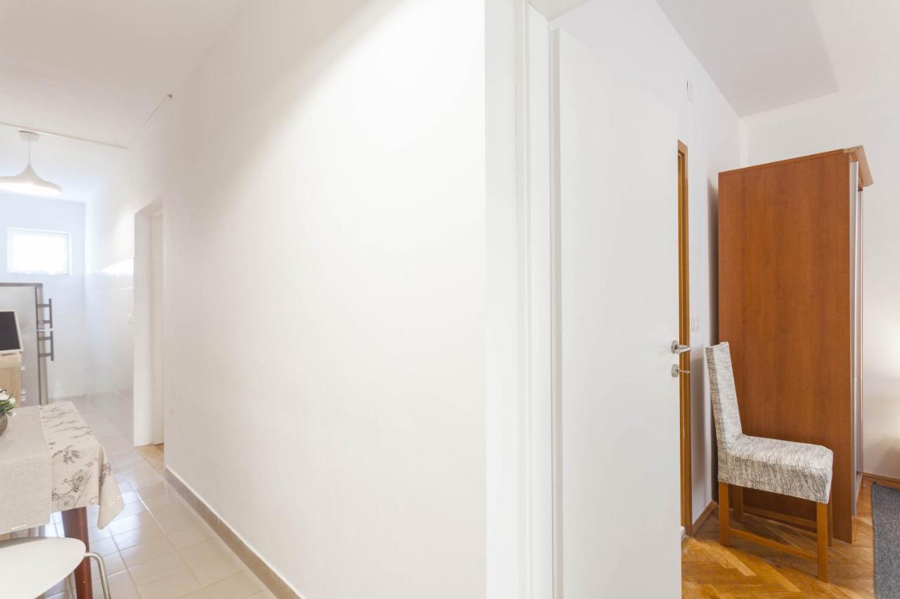 Apartments Maras Makarska Room photo